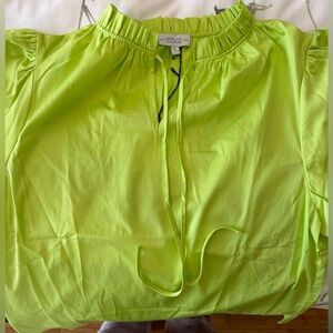 S’EDGE Sally top in color algae (lime green) size Large